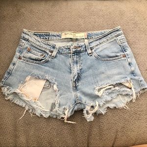 Vintage Distressed Levi’s